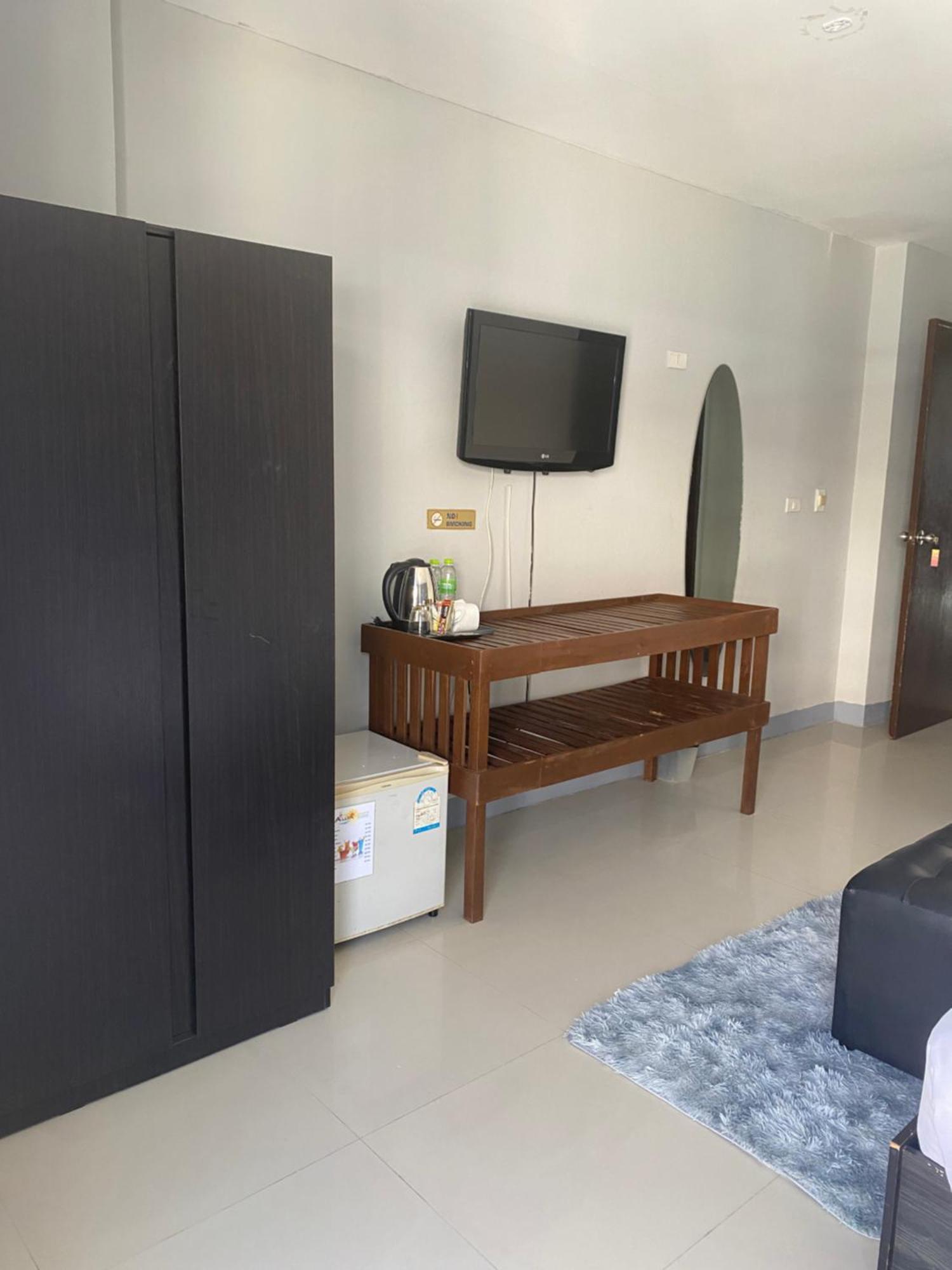 Holiday Home Patong Luaran gambar