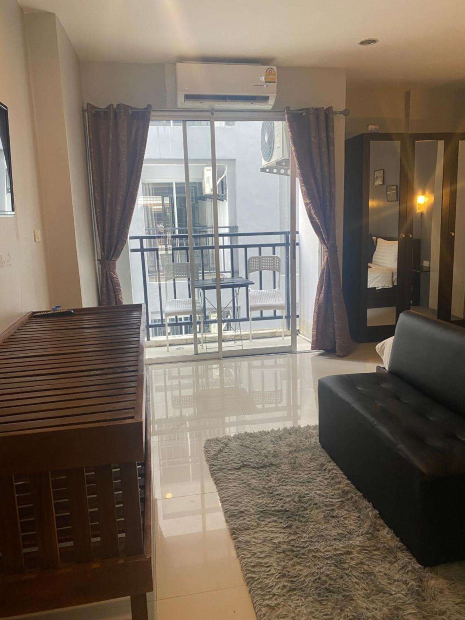 Holiday Home Patong Luaran gambar