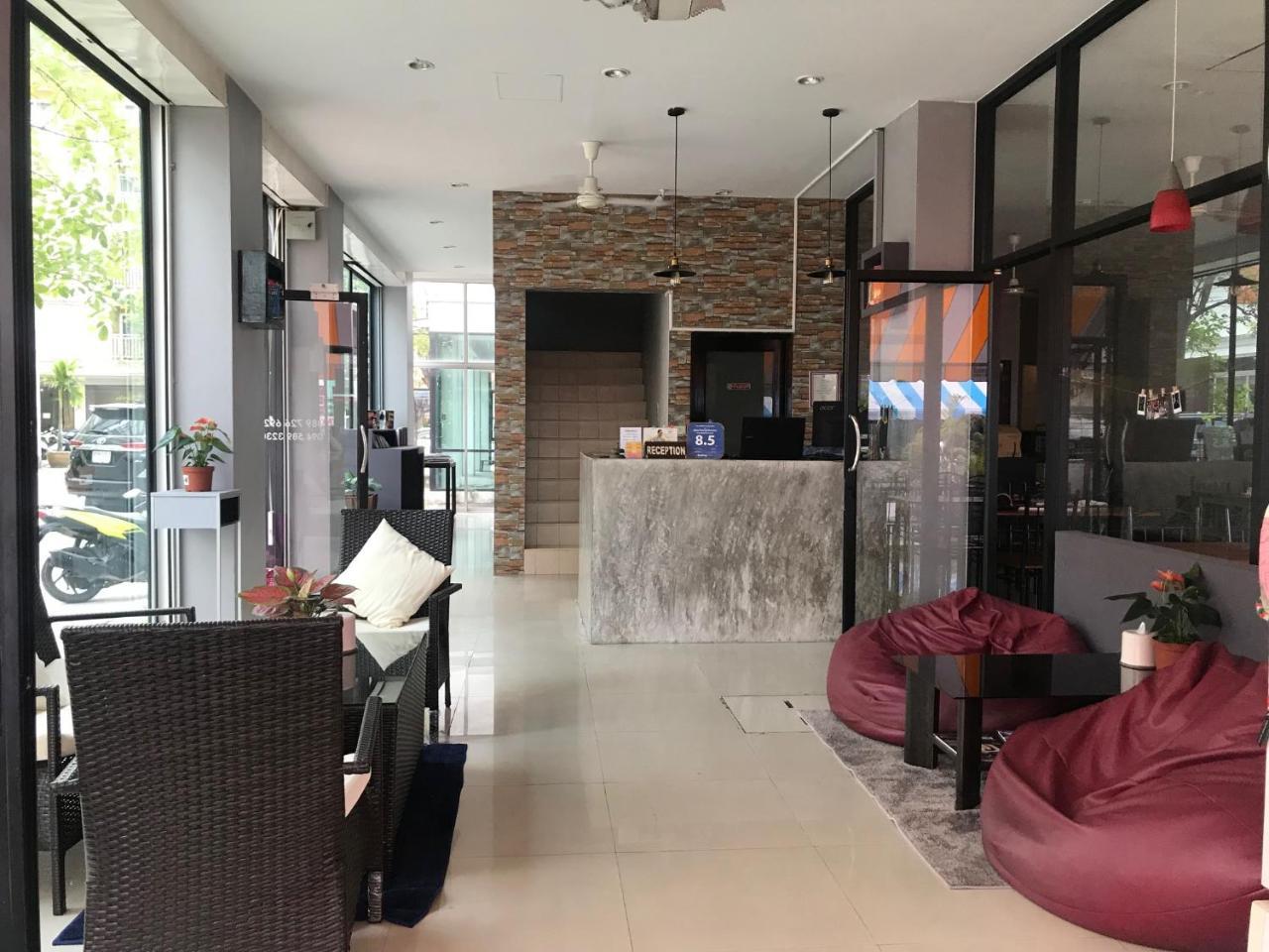Holiday Home Patong Luaran gambar