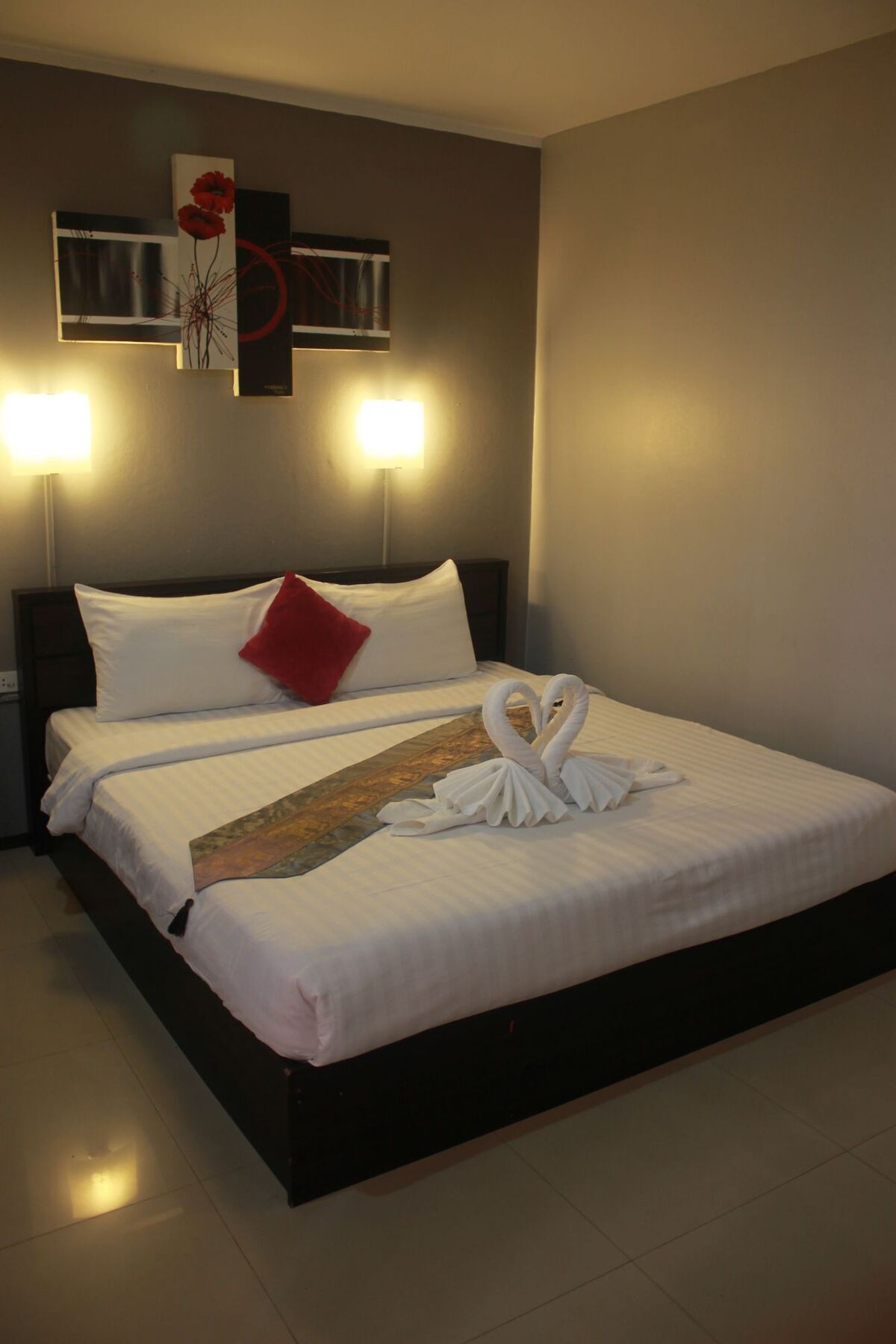 Holiday Home Patong Luaran gambar