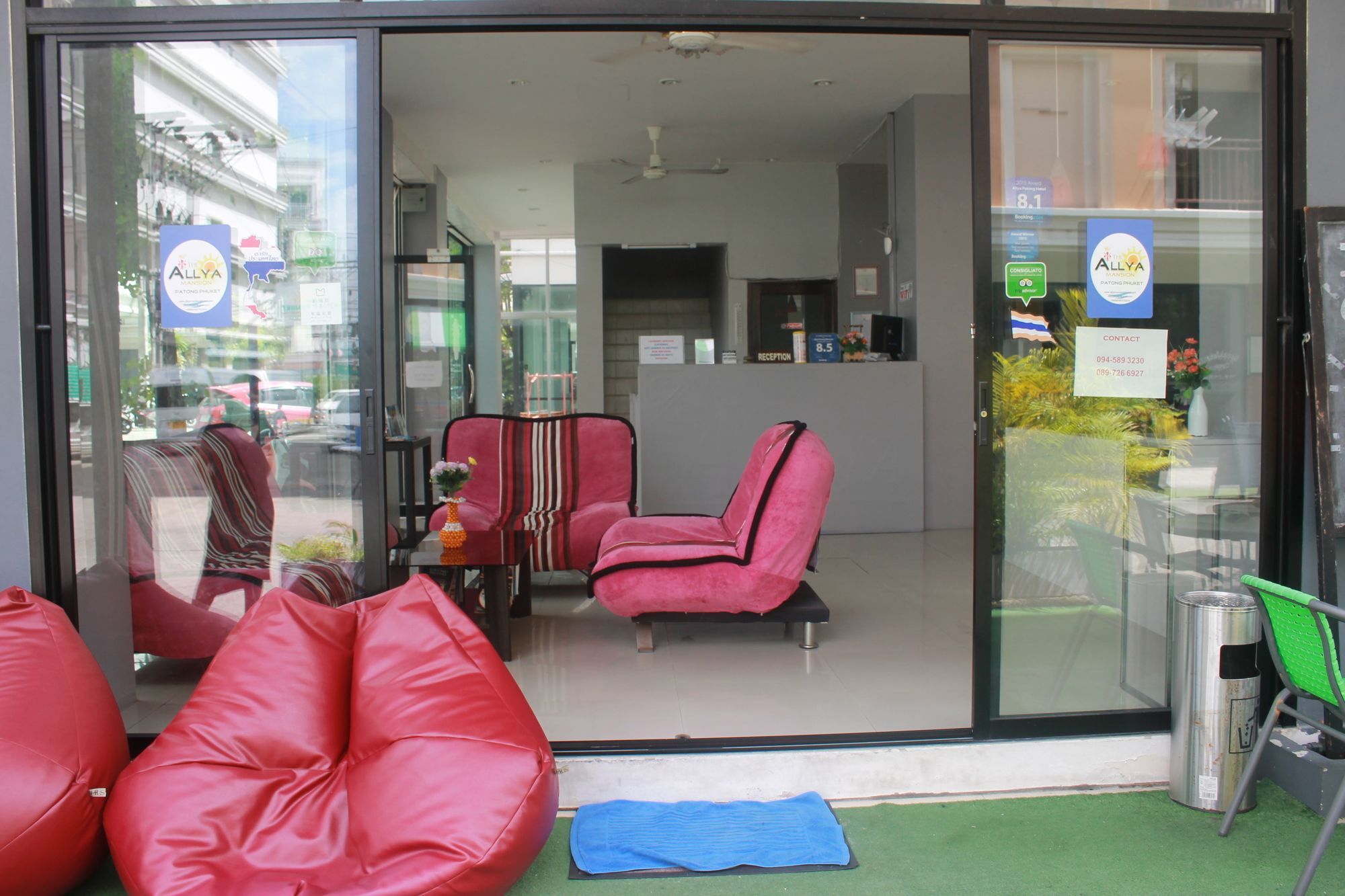 Holiday Home Patong Luaran gambar