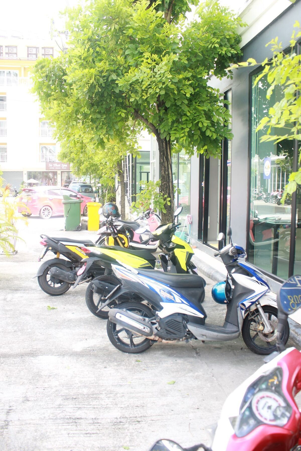 Holiday Home Patong Luaran gambar