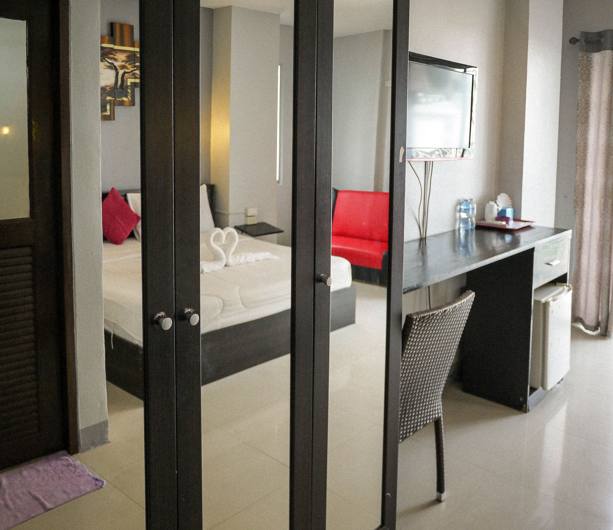 Holiday Home Patong Luaran gambar