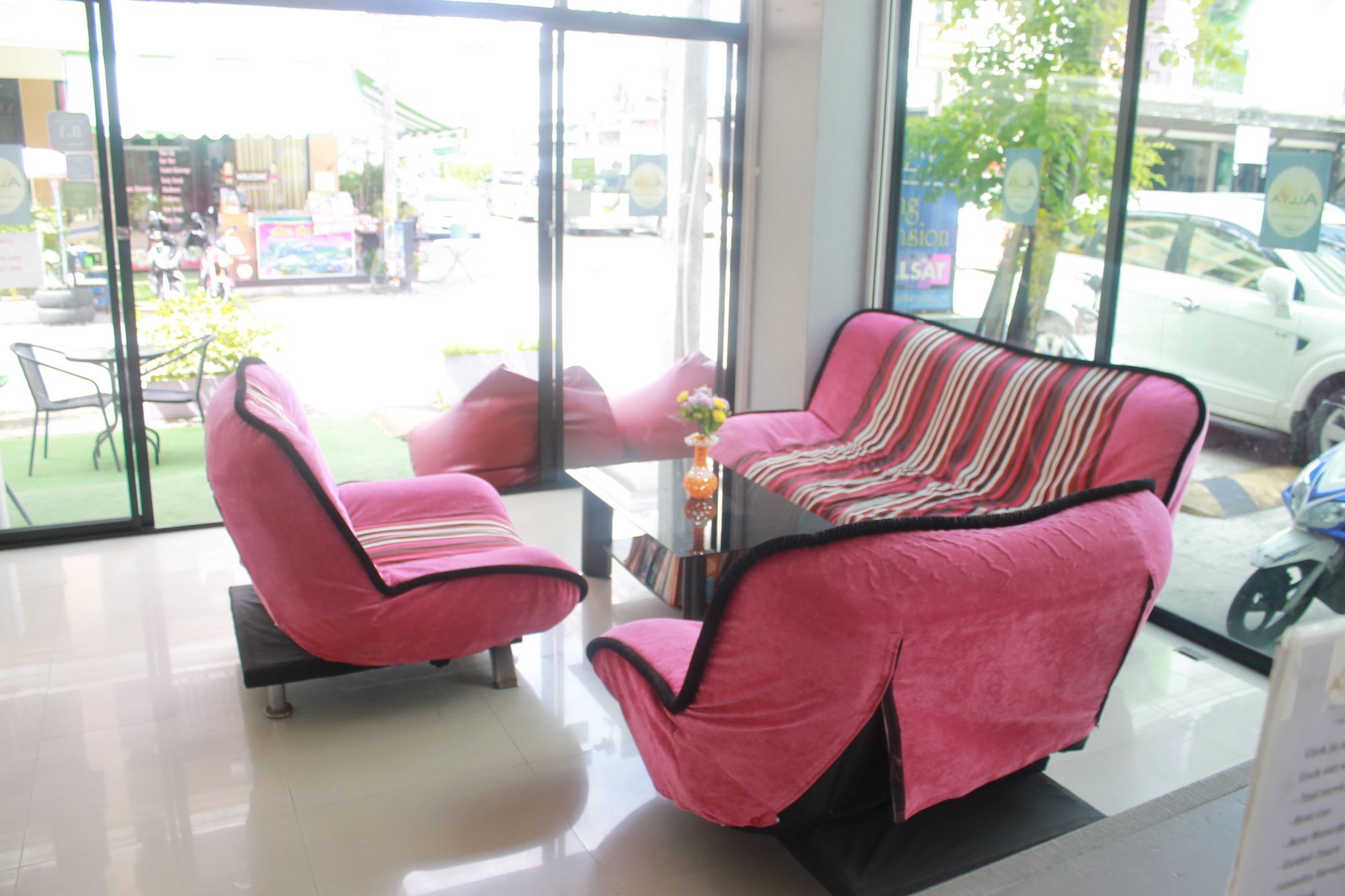 Holiday Home Patong Luaran gambar